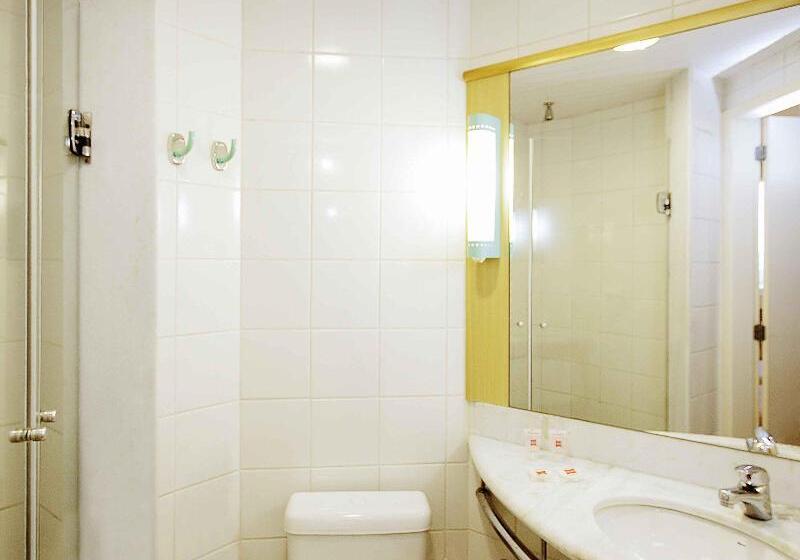 هتل Ibis Vitoria Aeroporto