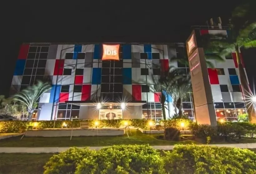 Отель Ibis Vitoria Aeroporto