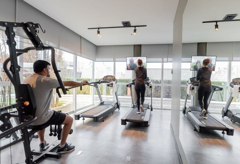 هتل Ibis Vitoria Aeroporto