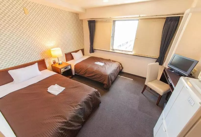 Отель Livemax Budget Sagamihara