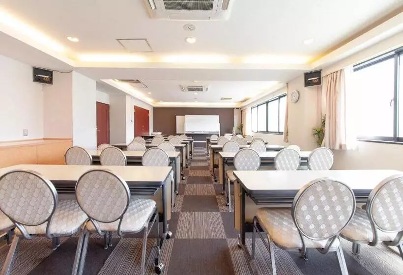 Отель Livemax Budget Sagamihara