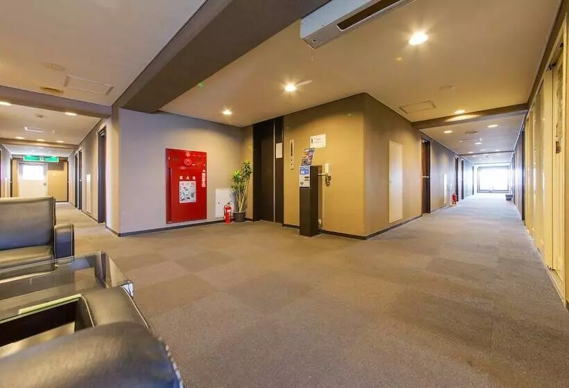 Отель Livemax Budget Sagamihara