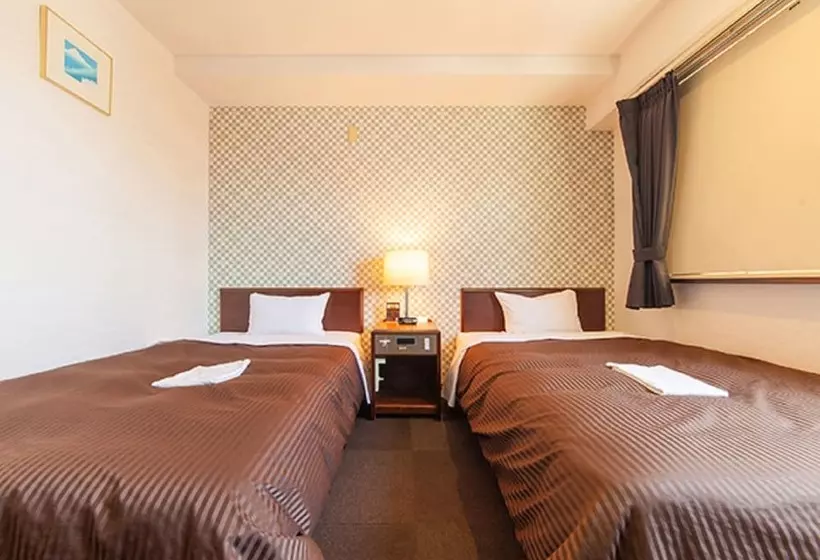 Отель Livemax Budget Sagamihara