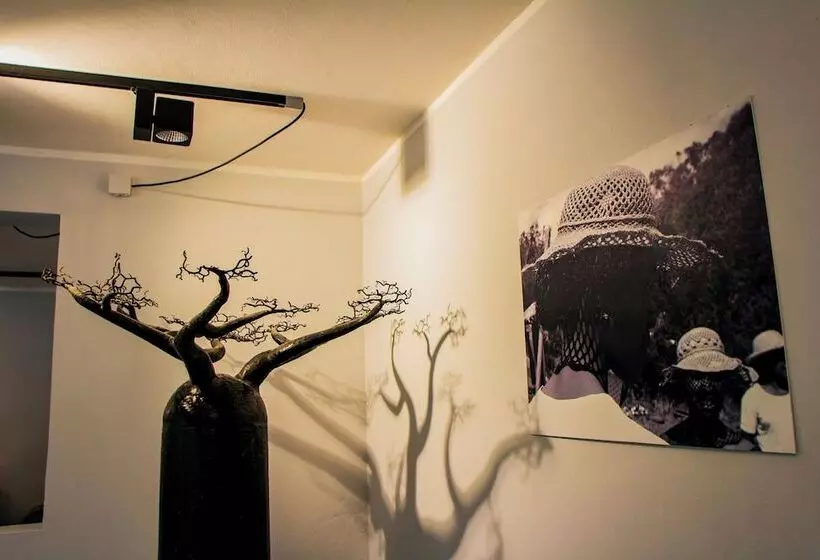 호텔 Loharano Lodge