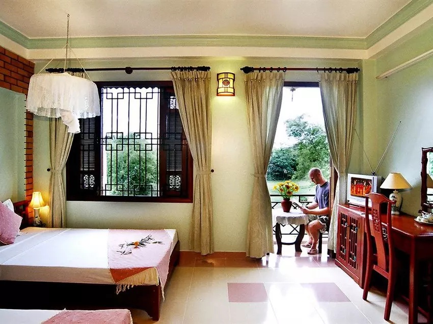 هتل Tribee Ede Central Hostel