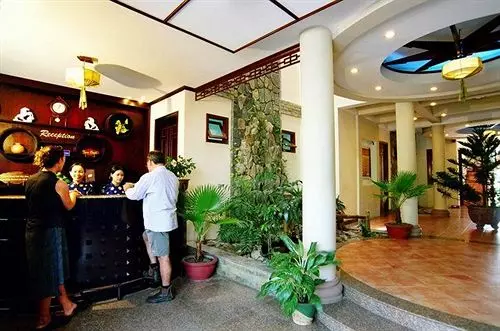 هتل Tribee Ede Central Hostel