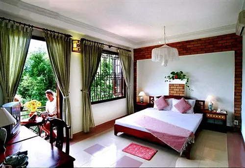 هتل Tribee Ede Central Hostel