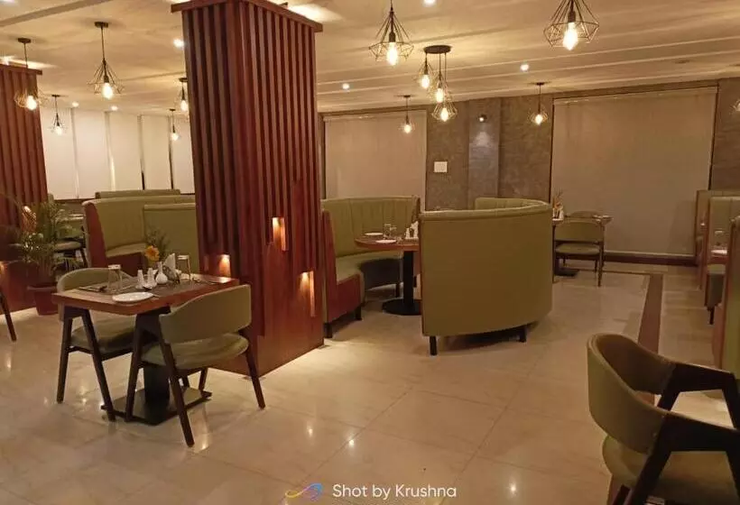 ホテル Preethi Classic Towers