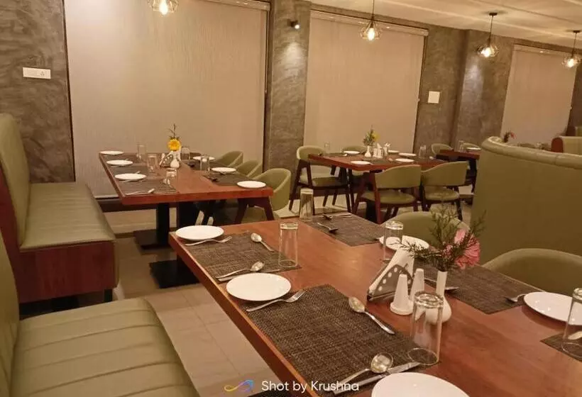 ホテル Preethi Classic Towers