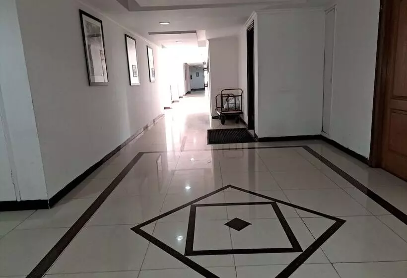 ホテル Preethi Classic Towers