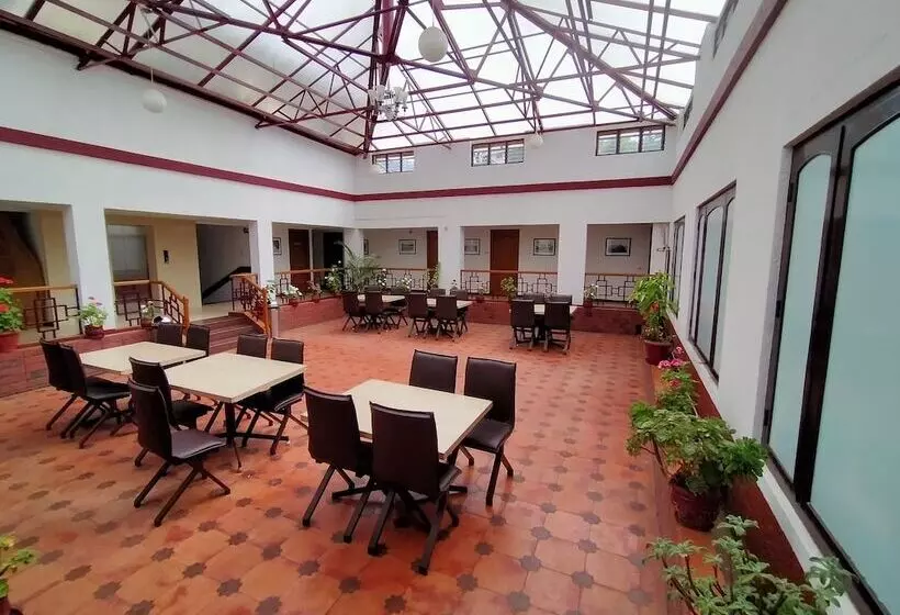 ホテル Preethi Classic Towers