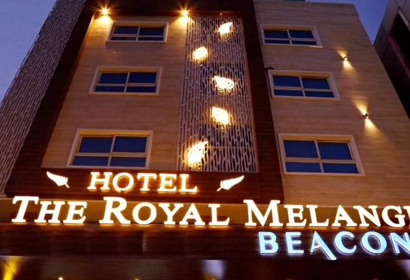 ホテル The Royal Melange Beacon