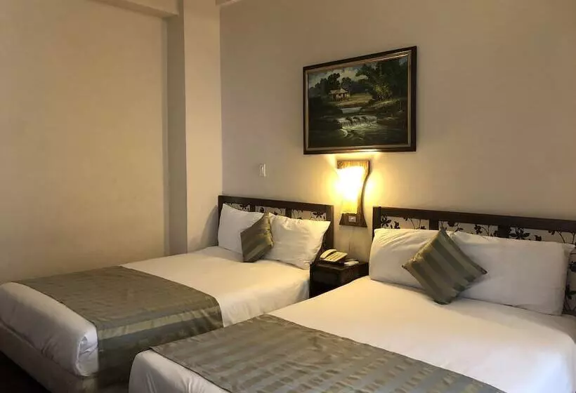 استراحتگاه Holiday Saipan