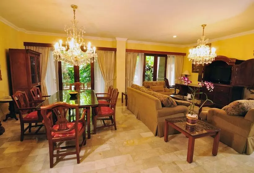 リゾートホテル Kumala Pantai