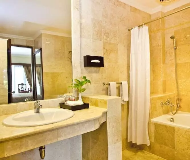 リゾートホテル Kumala Pantai