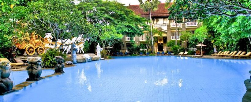 منتجع Kumala Pantai