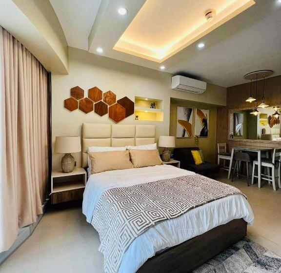 Aeon Towers Studio Suite