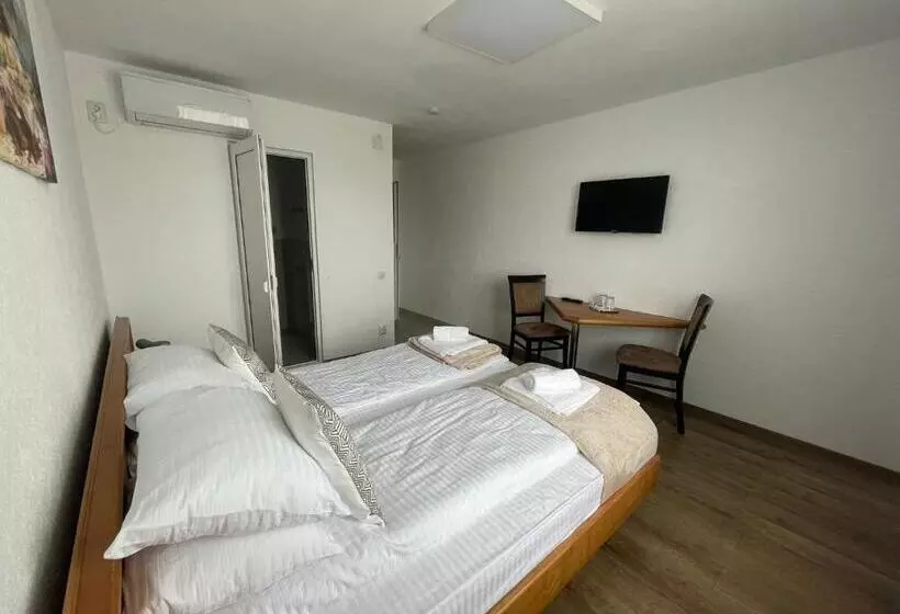 Hotel Myda