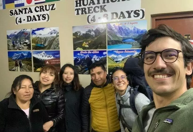 تختخواب و صبحانه Sunrise Guest House