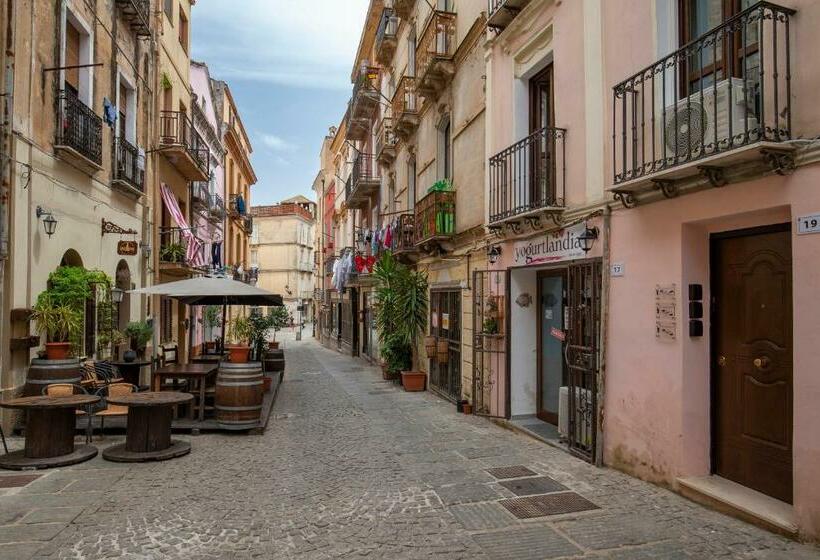 پانسیون Via Cavour 19, Camere Del Conte