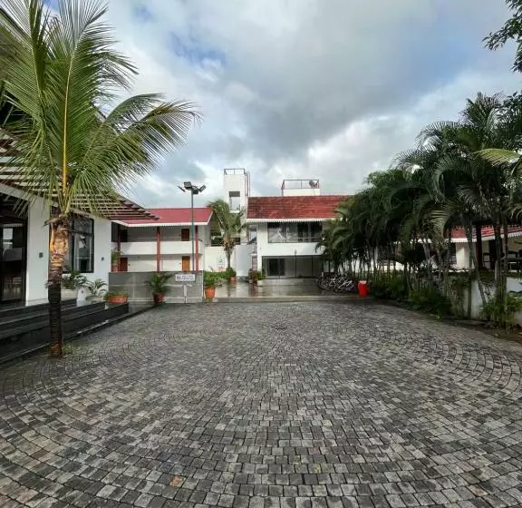 The Green Estate Resort