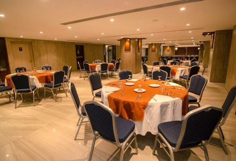 בית מלון כפרי Best Western Sks Chattogram