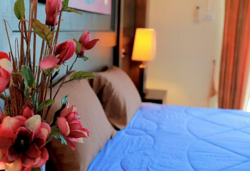 בית מלון כפרי Thomlek Guesthouse