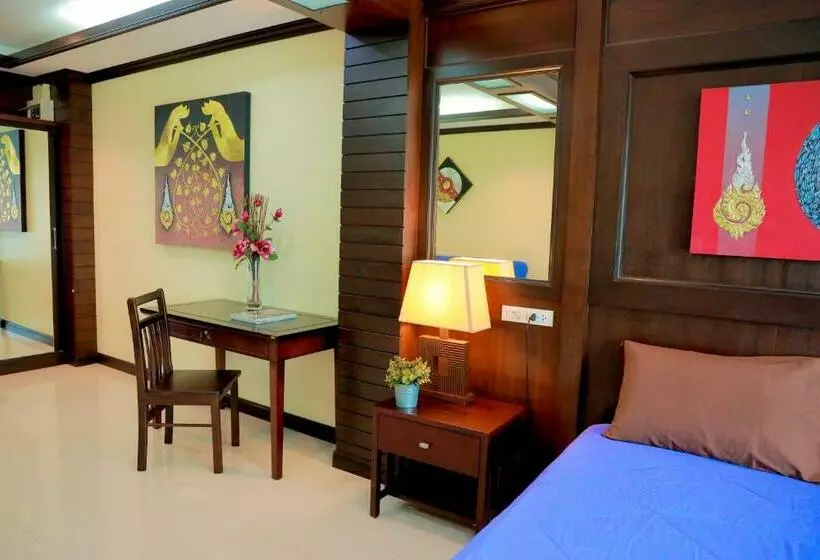 Hotelli Thomlek Guesthouse
