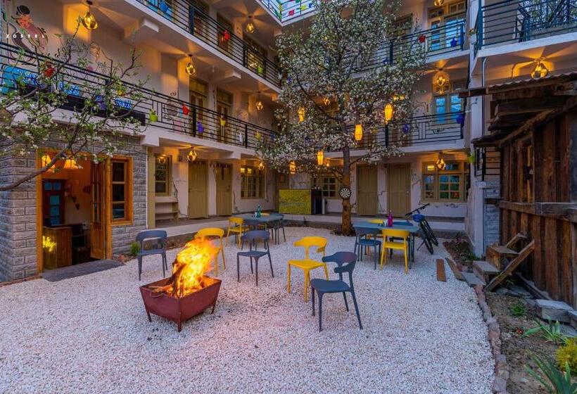 Albergue Zostel Sangla