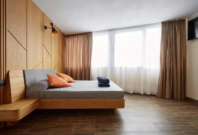 هتل El Patio Hostal