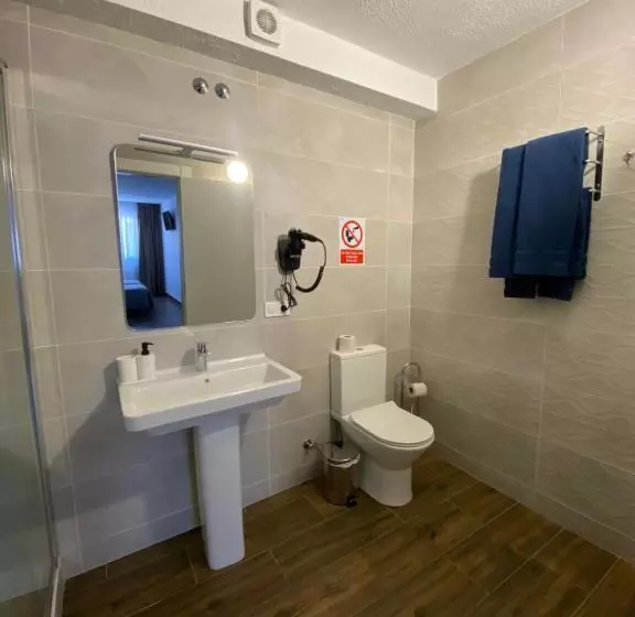 هتل El Patio Hostal