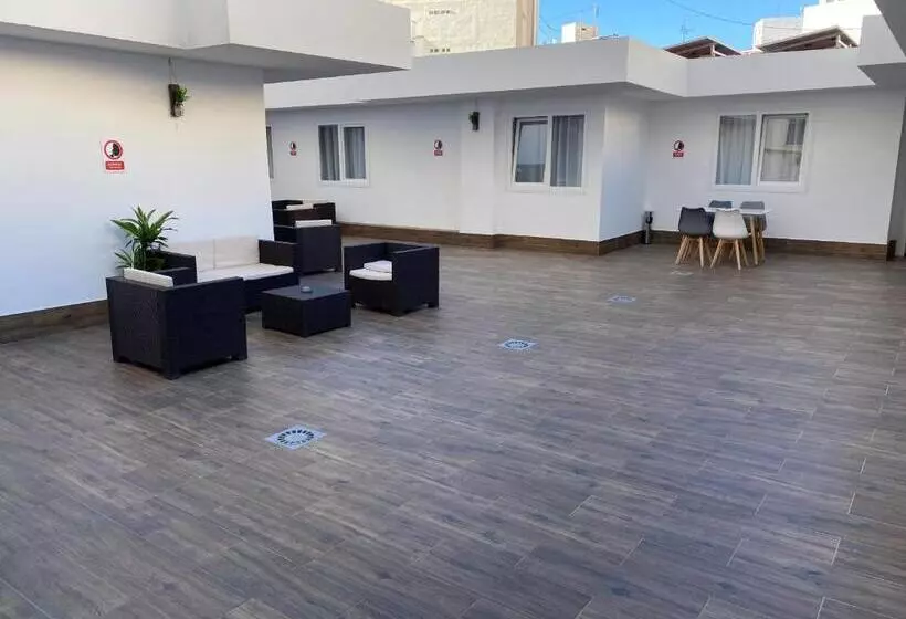 هتل El Patio Hostal