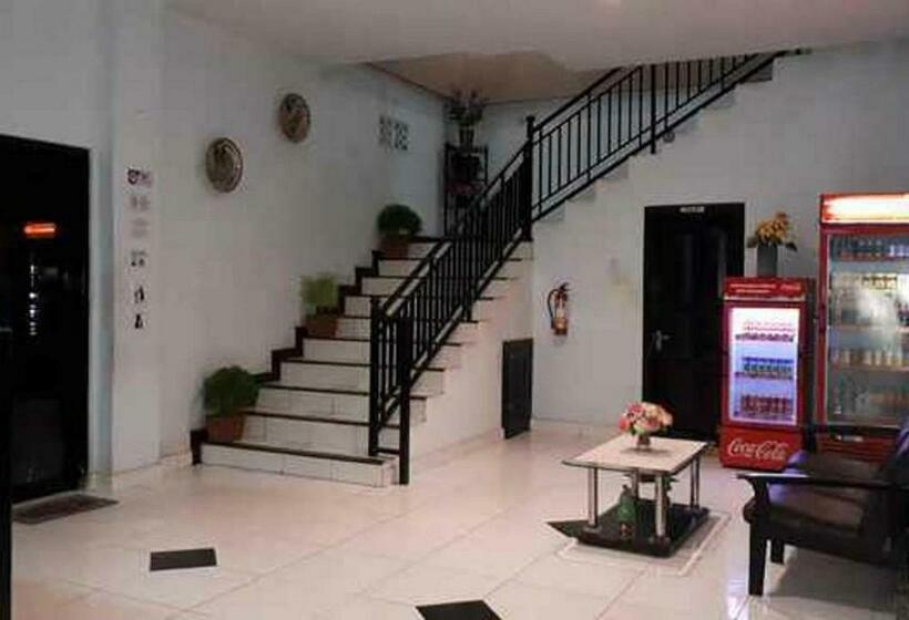 בית מלון כפרי Reddoorz Near Dermaga Pelabuhan Rakyat