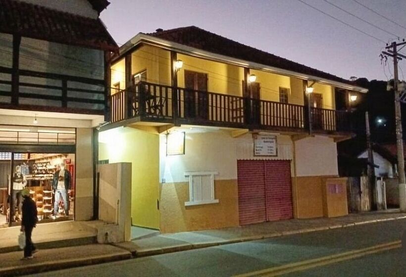 ペンション Pousada Girassol