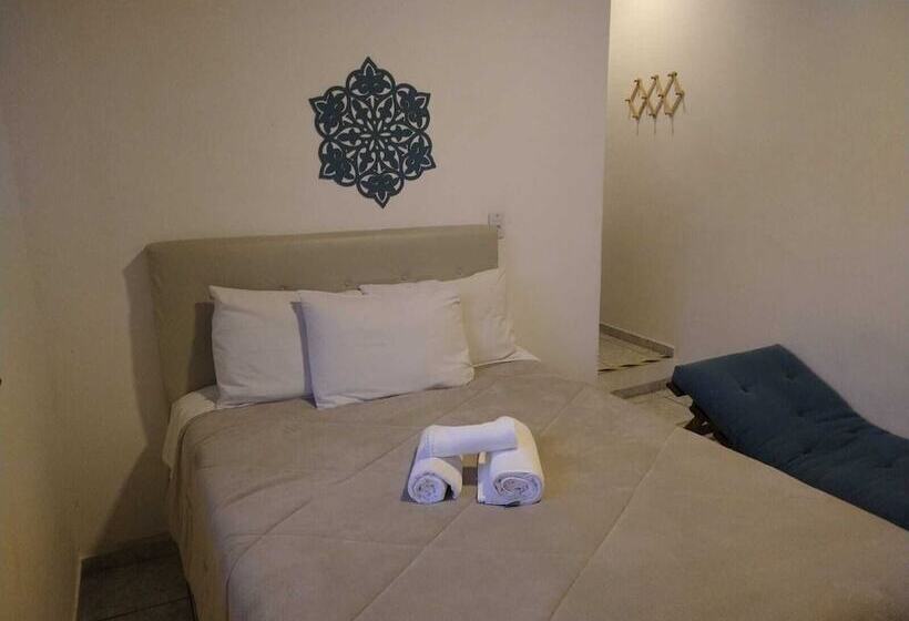 ペンション Pousada Girassol