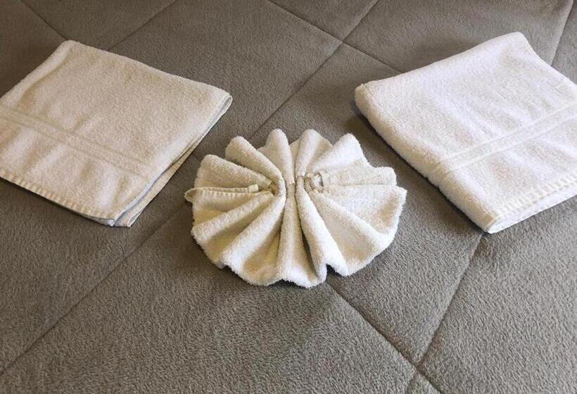 ペンション Pousada Girassol