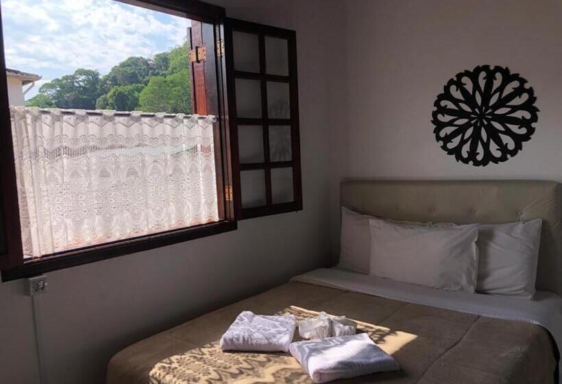 ペンション Pousada Girassol