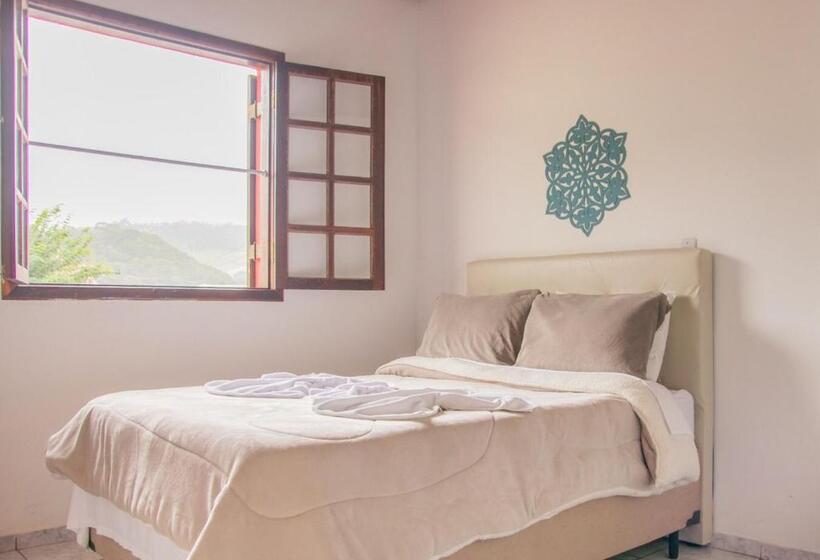 ペンション Pousada Girassol