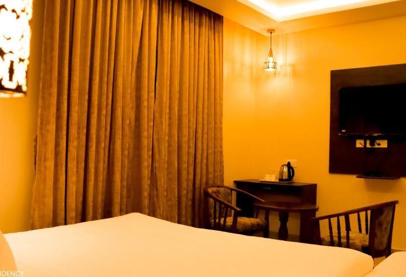 هتل Plutus Residency