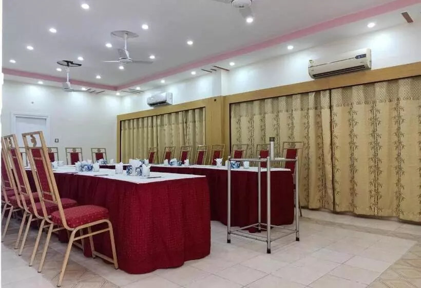 پانسیون Stay Inn Guest House