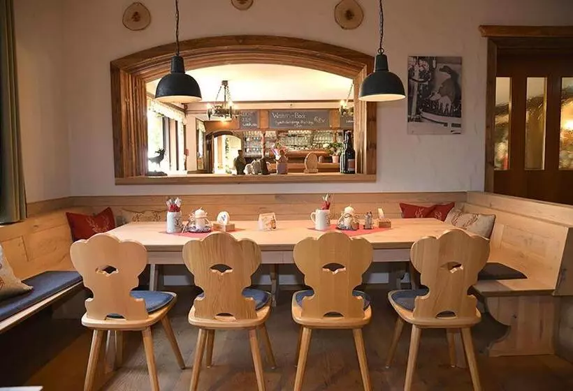 ホテル Gasthof Schmucker