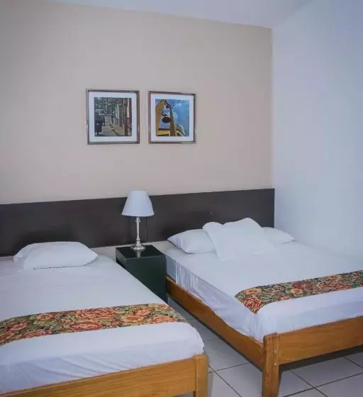 پانسیون Hostal Centrika