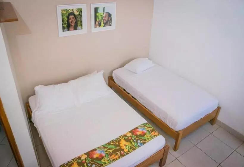 پانسیون Hostal Centrika