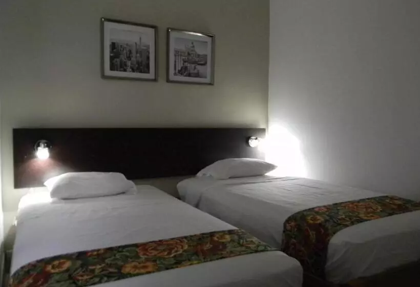 پانسیون Hostal Centrika