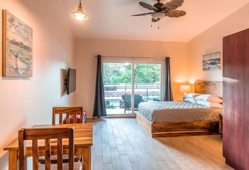 Hotelli Palm Beach Inn