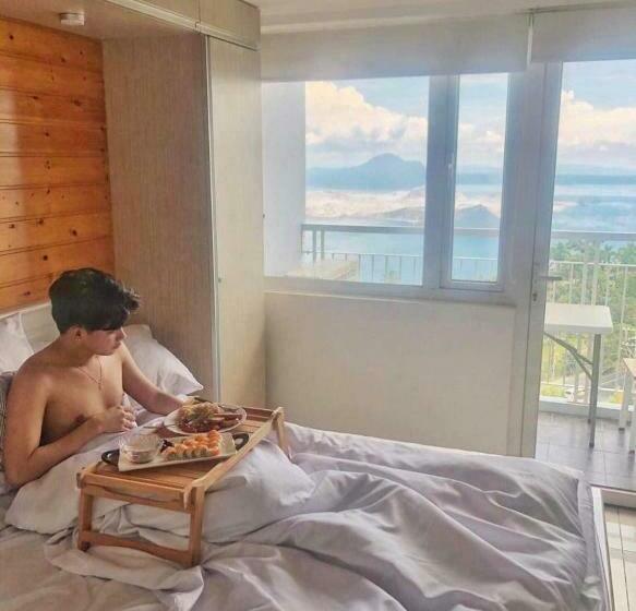 Wind Staycation Suites