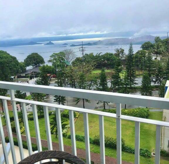 Wind Staycation Suites