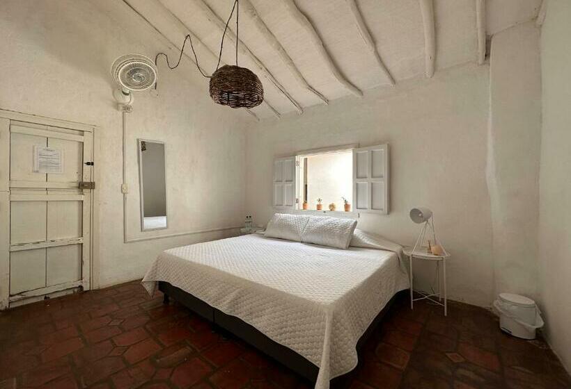 تختخواب و صبحانه Casa Sua