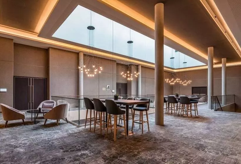 Hotelli Geneva Marriott