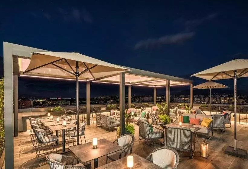 Hotelli Geneva Marriott